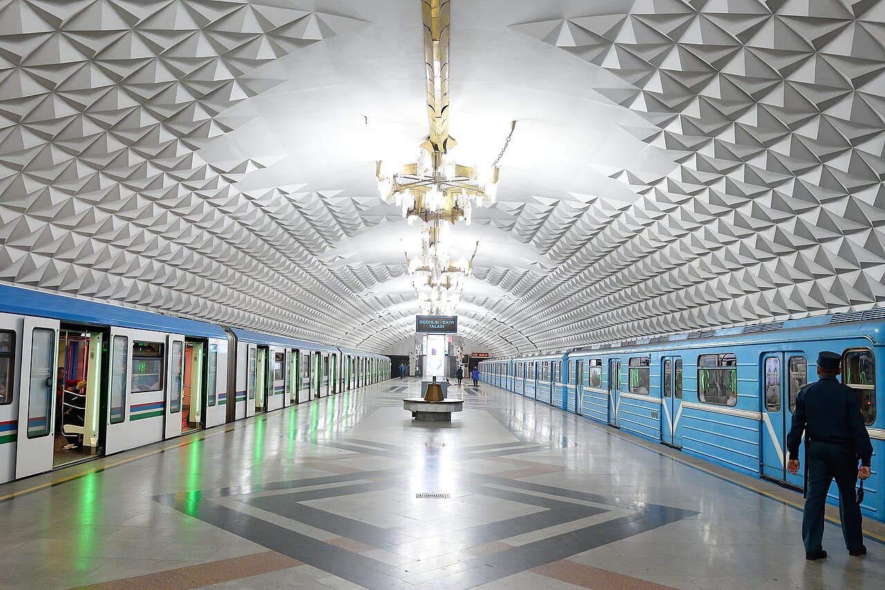 Tashkent Weekend – Metro, Bazaars & Plov
